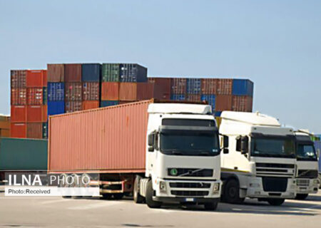 تردد ۵۰۰ کامیون انواع کالا از مرزهای نوردوز و جلفا در هر شبانه روز