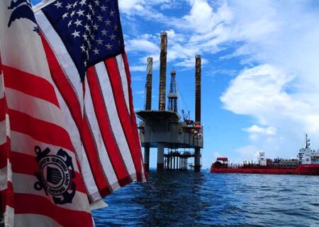 تولید نفت آمریکا در ماه اوت ۳.۶ درصد کاهش یافت