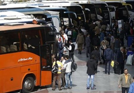 تعطیلی تهران و البرز تقاضا برای خرید بلیت اتوبوس را افزایش داد/ در برخی مسیرها تمام صندلی‌ فروخته شد/ اتوبوس فوق‌العاده برای مسیرهای پرتقاضا