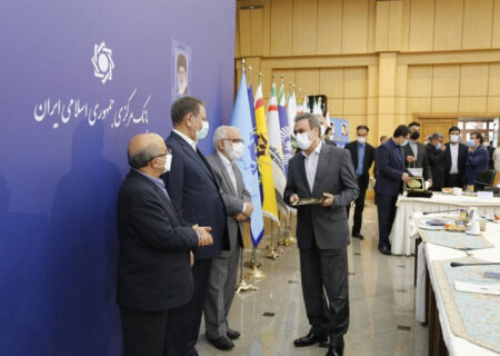 قدردانی رییس کمیته امداد امام خمینی (ره) از مدیر عامل بانک ملت