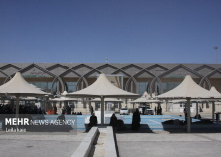 اتوبوس برای بازگشت ۵۰ هزار زائر در مرز مهران پیش بینی شده است