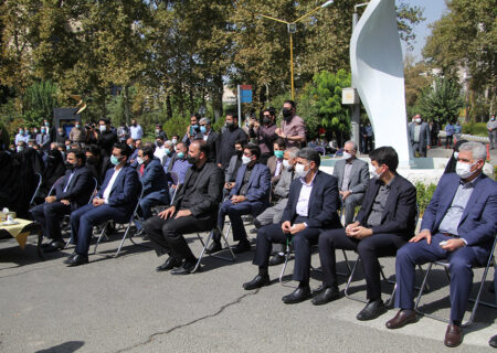 حضور مدیرعامل و اعضای هیات مدیره پست بانک ایران در مراسم وداع با شهید مدافع حرم