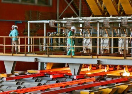 عرضه ۵۰ هزار تن شمش بلوم فولاد خوزستان در قالب «کشف پریمیوم»