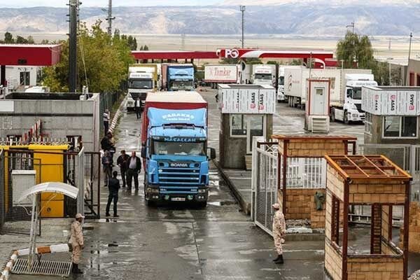 پذیرش کامیون‌ها با میانگین زمانی ۲ دقیقه در مرز بازرگان