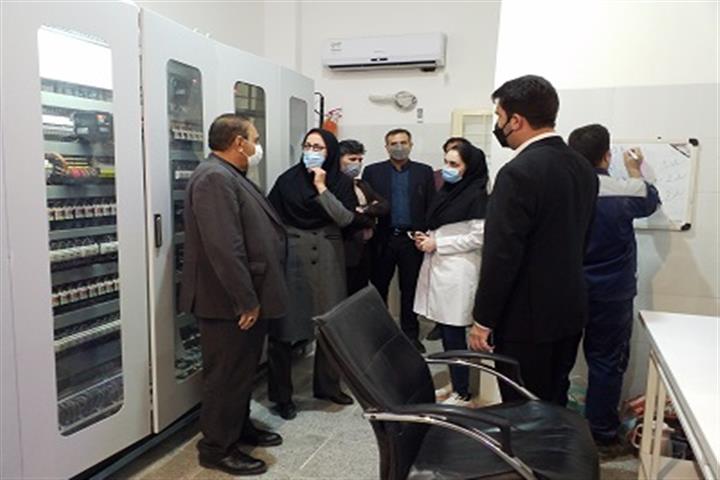 مدیرکل تامین اجتماعی ایلام از کارخانه آرد بخش صالح آباد مهران بازدید کرد
