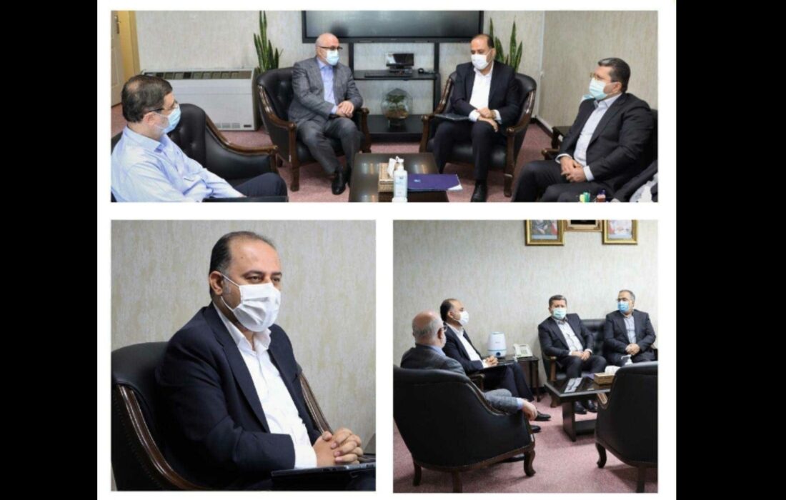 رئیس کل بیمه مرکزی و مدیرعامل شرکت بیمه دی طی نشستی با رئیس بنیاد شهید و امور ایثارگران دیدار و گفتگو کردند