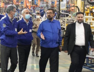 تاکید مدیر حوزه مدیرعامل گروه صنعتی ایران خودرو بر توجه ویژه به کیفیت محصولات