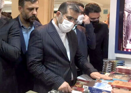 قدردانی وزیر فرهنگ و ارشاد اسلامی از حمایت بانک صادرات ایران در نمایشگاه کتاب