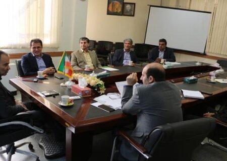 نشست مشترک مدیرعامل بیمه دانا با مدیرکل آموزش و پرورش استان همدان