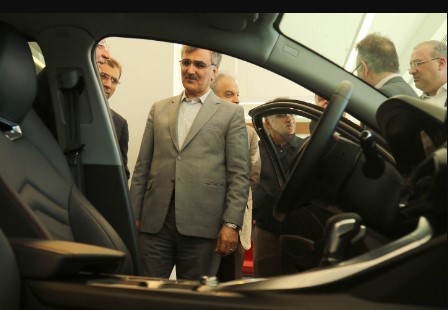 مدیرعامل بانک ملی ایران از دو شرکت خودرو ساز داخلی بازدید کرد