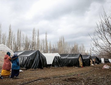 کمک ۱۰ میلیارد ریالی بانک مسکن به زلزله‌زدگان شهرستان خوی