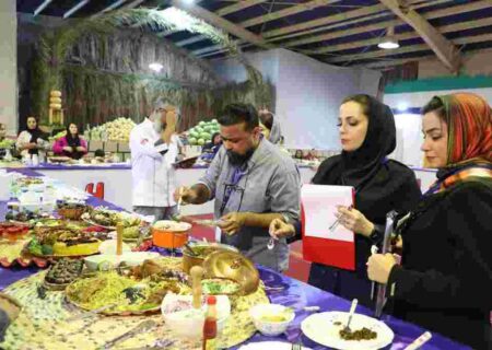 اتحاد و همدلی اقوام ایرانی توسط شرکت پتروشیمی پارس در جشنواره غذای سالم
