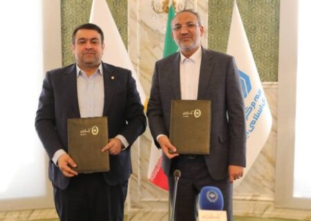 امضا تفاهمنامه همکاری میان بانک ملی ایران و بیمه مرکزی
