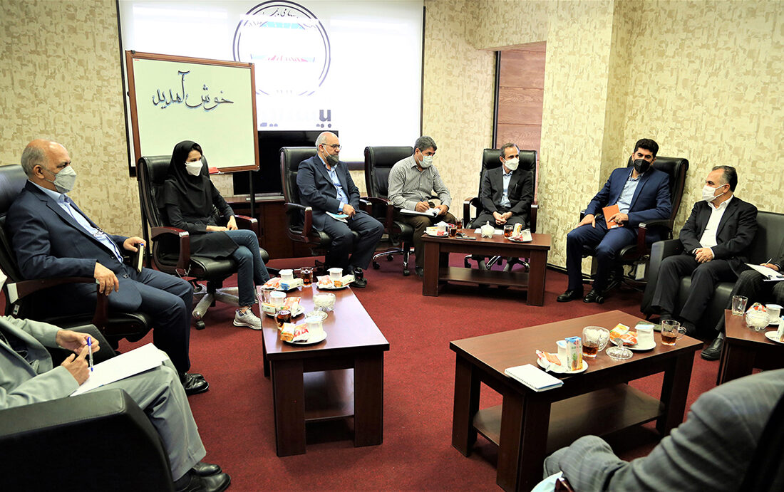 برگزاری دومین جلسه هم اندیشی فرهنگ سازمانی با رویکرد اخلاق حرفه‌ای با حضور مدیر عامل بیمه ایران