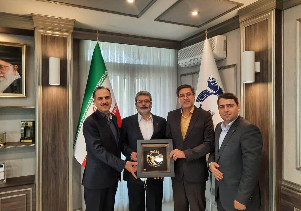 مدیرعامل شرکت بیمه حکمت با مدیرعامل هواپیمایی جمهوری اسلامی ایران دیدار کرد
