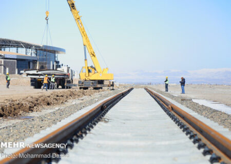 پیشرفت ۷۸درصدی ایستگاه‌های راه‌آهن اردبیل/پروژه برای دولت مهم است