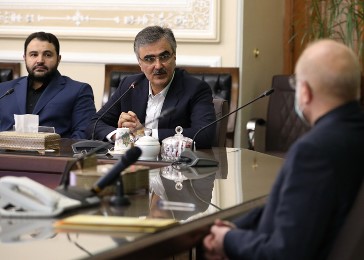 دیدار رئیس مجلس شورای اسلامی با رئیس شورای هماهنگی بانک ها و مدیران عامل بانک های خصوصی