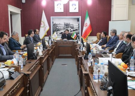 تاکید سرپرست بانک ملی ایران بر حمایت از تحول آفرینی و بهبود معیشت و تامین رفاه کارکنان بانک