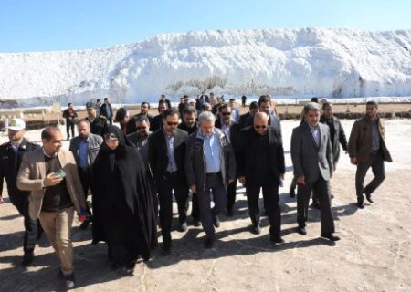 بازدید وزیر صمت از مجتمع پتاس خور و بیابانک؛ معادن در اولویت دولت قرار دارند/ گامی برای توسعه گردشگری معدنی