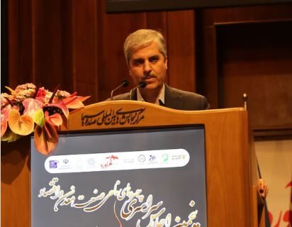 در پنجمین اجلاس سراسری چهره های نامی صنعت کشور از شرکت پتروشیمی شیراز تقدیر شد