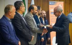 ذوب آهن اصفهان تندیس طلایی جشنواره نوآوری برتر ایران را کسب کرد