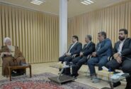 مدیرعامل بانک ملی ایران با آیات عظام و مراجع تقلید دیدار و گفت و گو کرد
