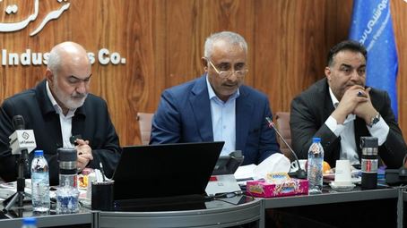 مدیرعامل پتروشیمی بندر امام در بازدید استاندار خوزستان از مجتمع تاکید کرد: ۹۱ درصد نیروهای مجتمع بومی استان هستند