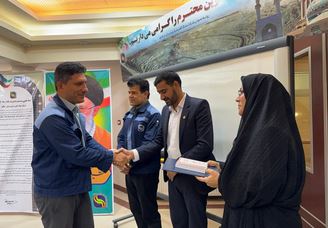 برگزیدگان مسابقات کتابخوانی و ورزشی در سنگ‌آهن مرکزی ایران تقدیر شدند